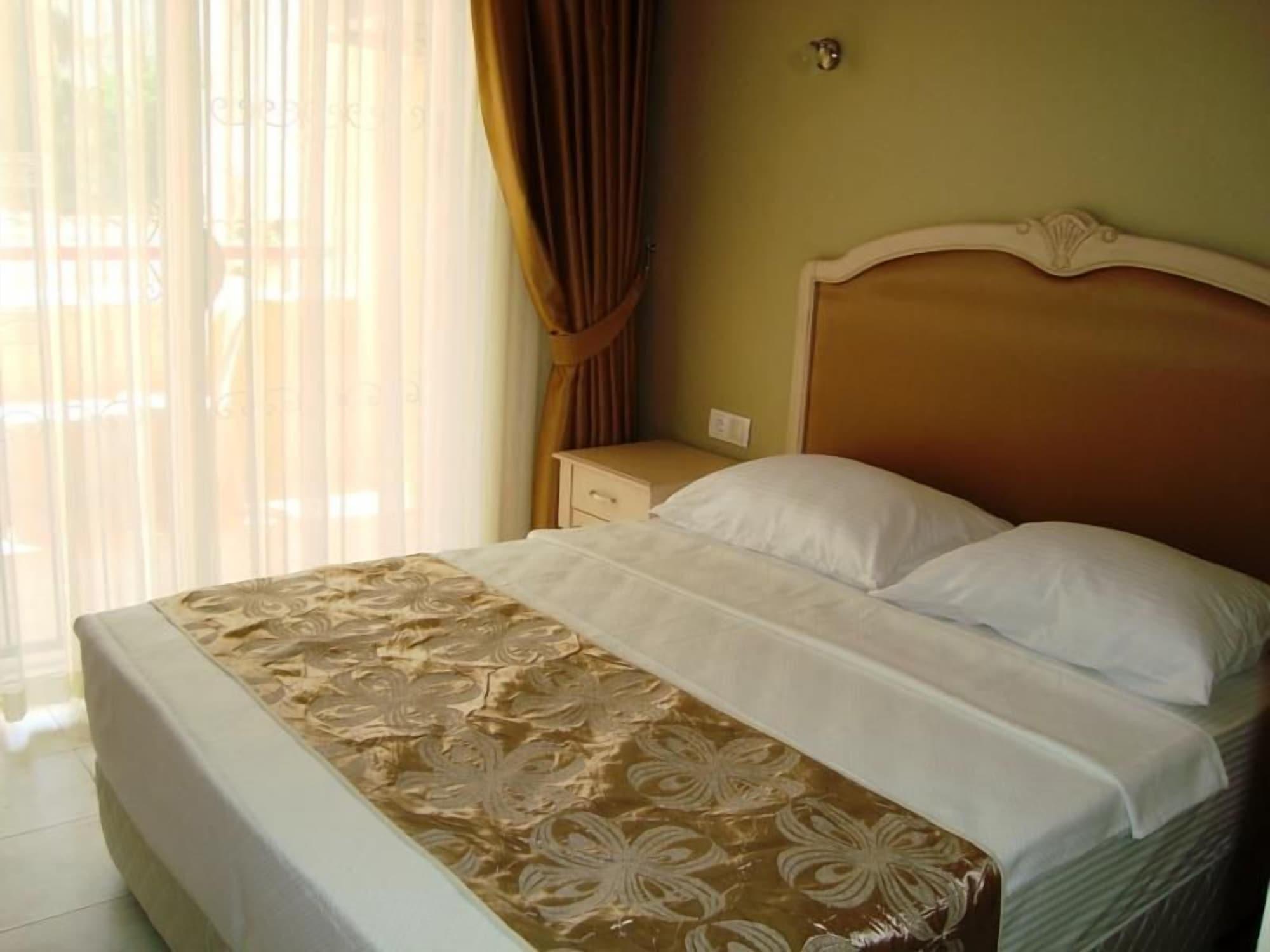 Golden Moon Apart Hotel Kusadasi Luaran gambar